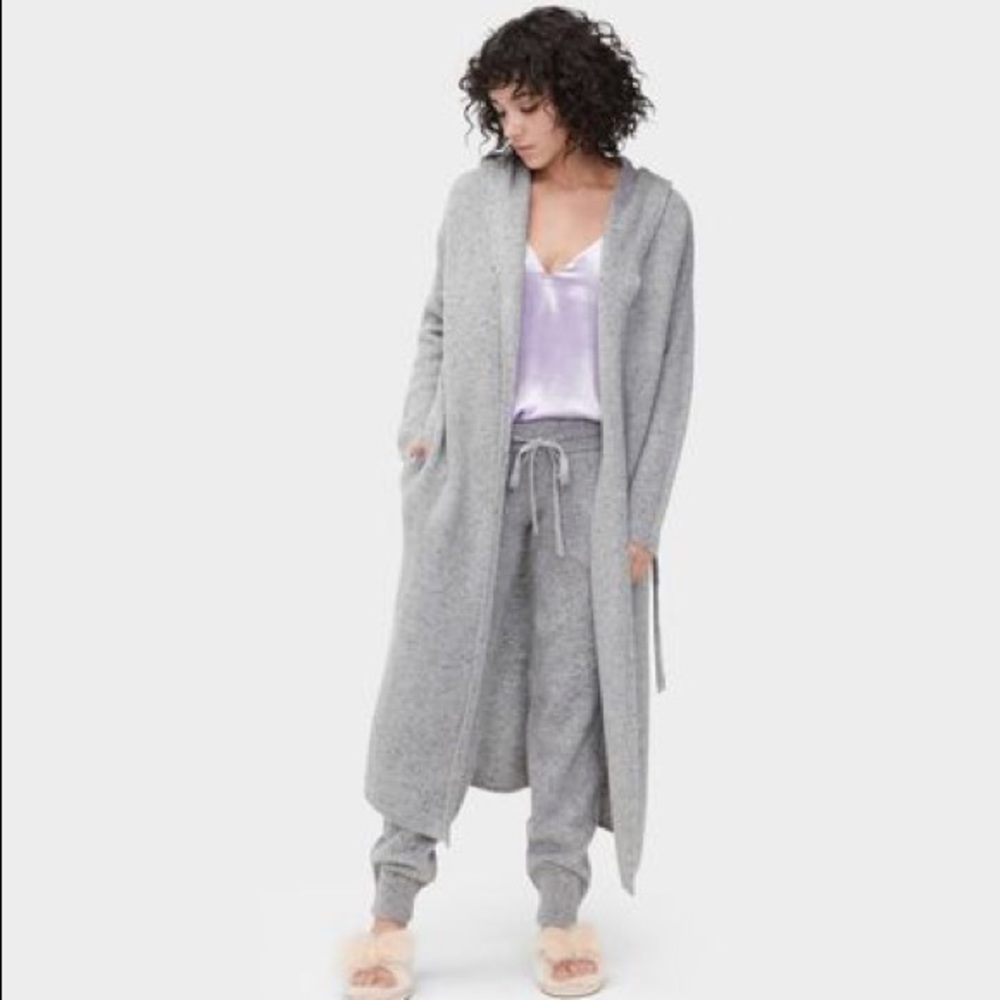 UGG WREN WRAP HOODED ROBE 100% CASHMERE SIZE M NWT